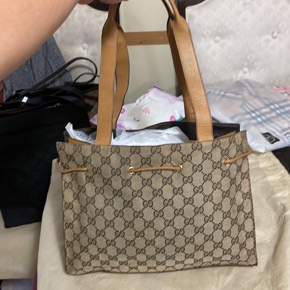 SOLD❤️Gucci Monogram Tote Canvass - Picture 3 of 17